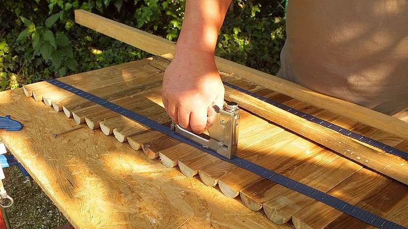 Bylinkový šnek: přisponkujeme popruh