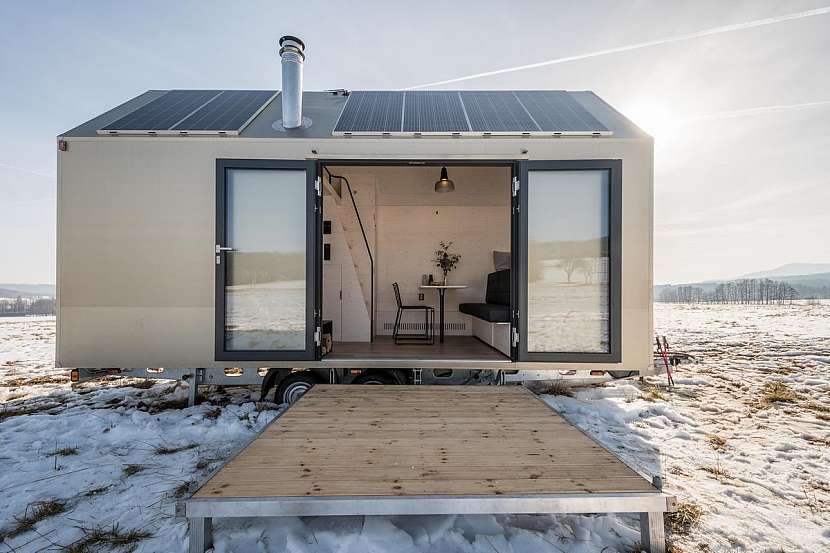 Mobile Hut – plně soběstačný dům na kolech od českých architektů se dočkal mnoha vylepšení