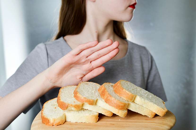 Příznaky celiakie se projeví pozvolně, několik hodin po požití lepku