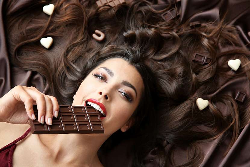 Mlsejte čokoládu bez výčitek, je prospěšná vašemu zdraví (Zdroj: Depositphotos (https://cz.depositphotos.com))