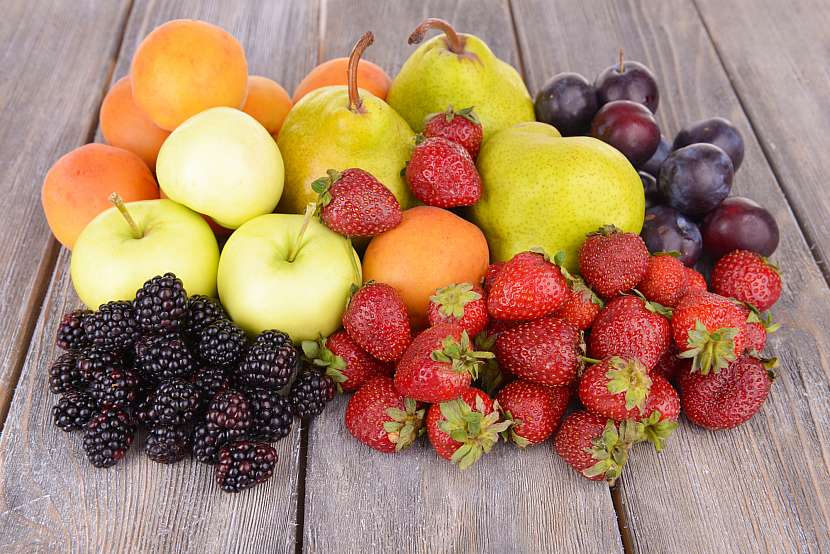 Na ovocné plátky a ruličky lze použít jakékoliv ovoce
