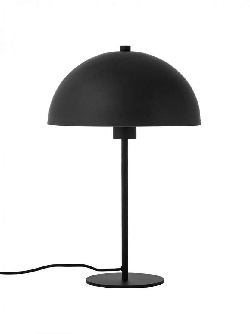 Kovová stolní lampa Matilda 1 229 Kč, Westwing Collection.