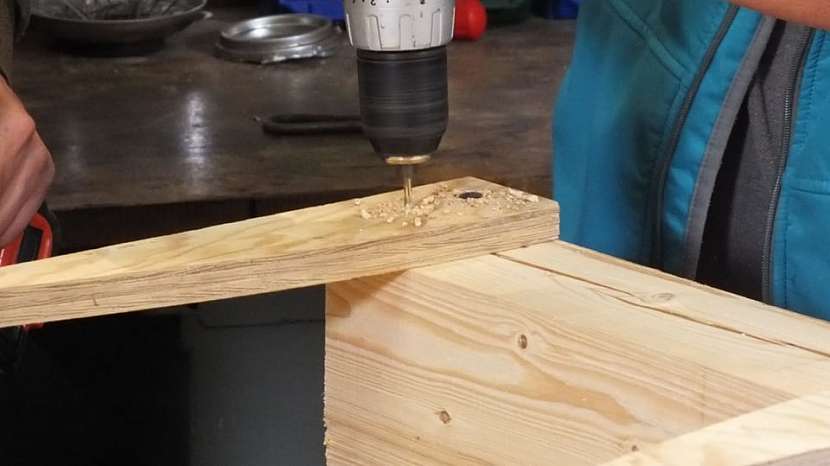 Nosítko na dřevo: vyrobíme si stojan