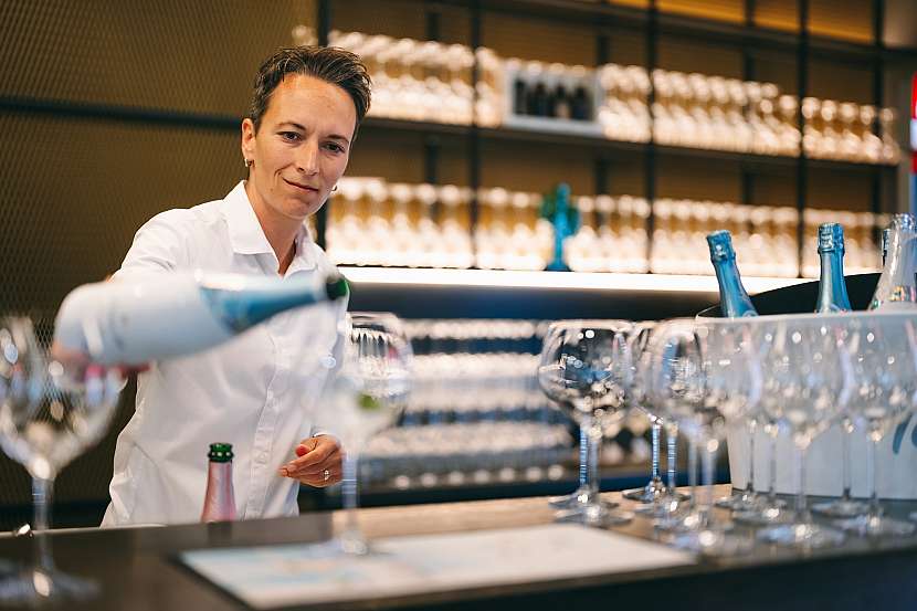 Nealkoholický sekt by dnes neměl chybět na žádné společenské akci