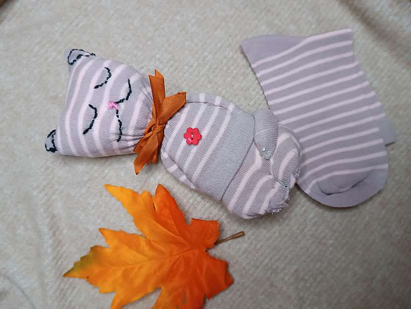 Tvoření z ponožek je zábavné, vytvořit tak můžete spoustu různých hraček (Zdroj: Adriana Dosedělová)