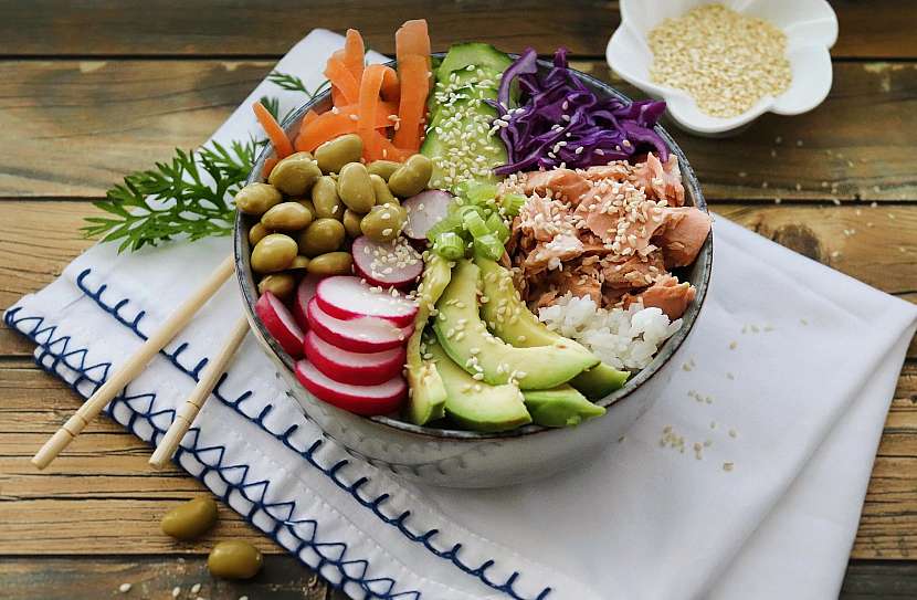 Poke bowl podle Kateřiny Neumannové