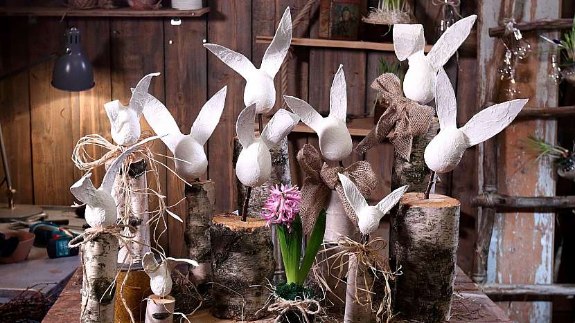 Dřevěný zajíc se stane stylovou velikonoční dekorací