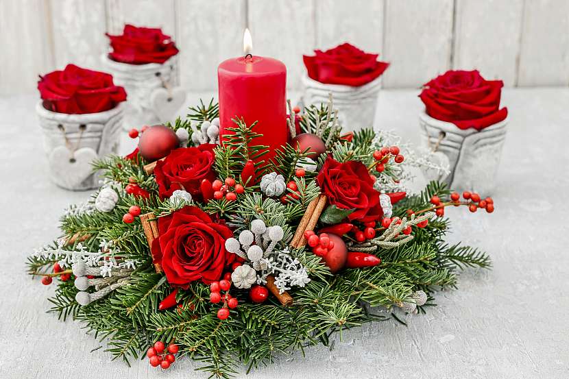 Vánoční výzdoba může být součástí naší štědrovečerní tabule (Zdroj: Depositphotos)