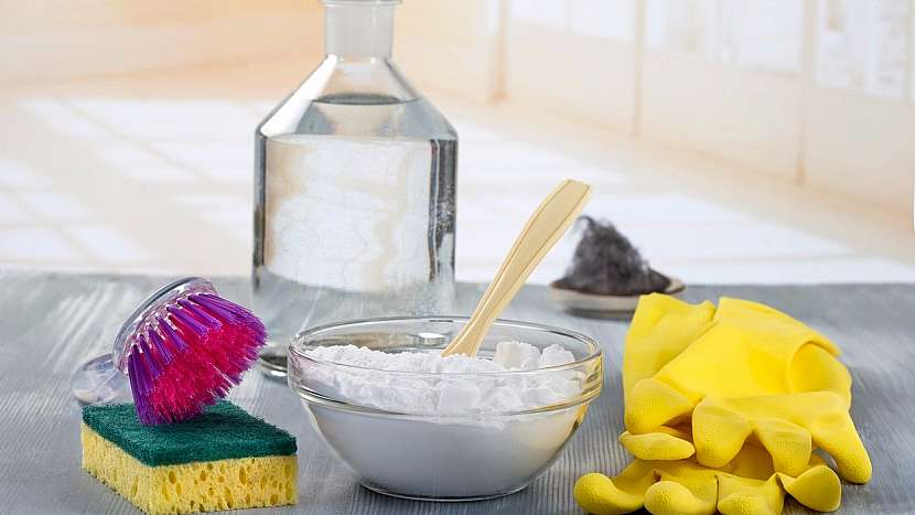 Připravte si přírodní domácí čističe ze surovin, které máte běžně doma (Zdroj: istock.com)