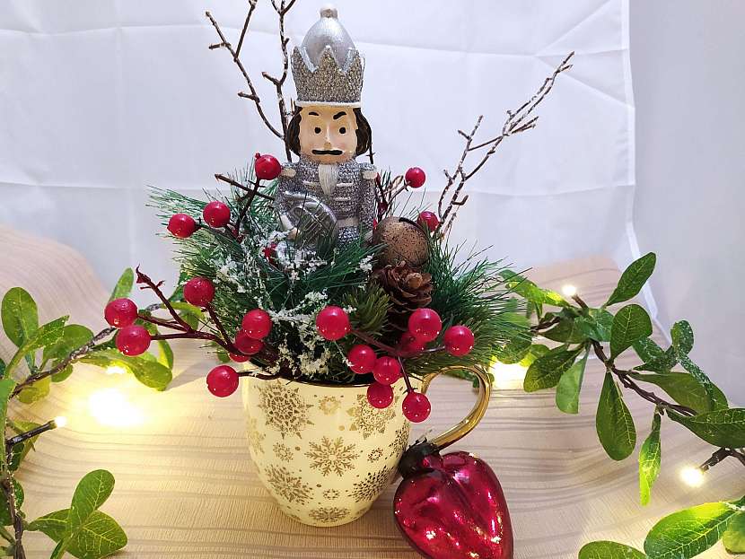Vyrobte si originální vánoční dekoraci na sváteční stůl (Zdroj: Adriana Dosedělová)