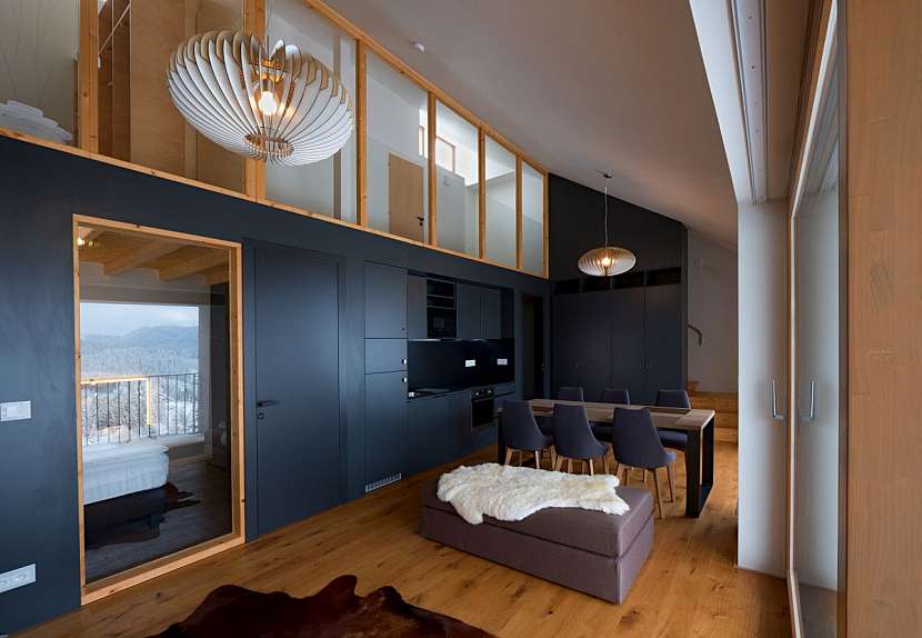 Apartmány jsou zařízeny moderně, a přesto příjemně.