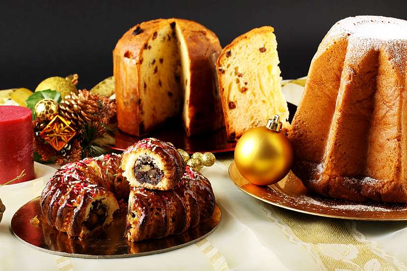 Panette a pandoro jsou dva druhy vánočního pečiva z Itálie (Zdroj: Depositphotos)