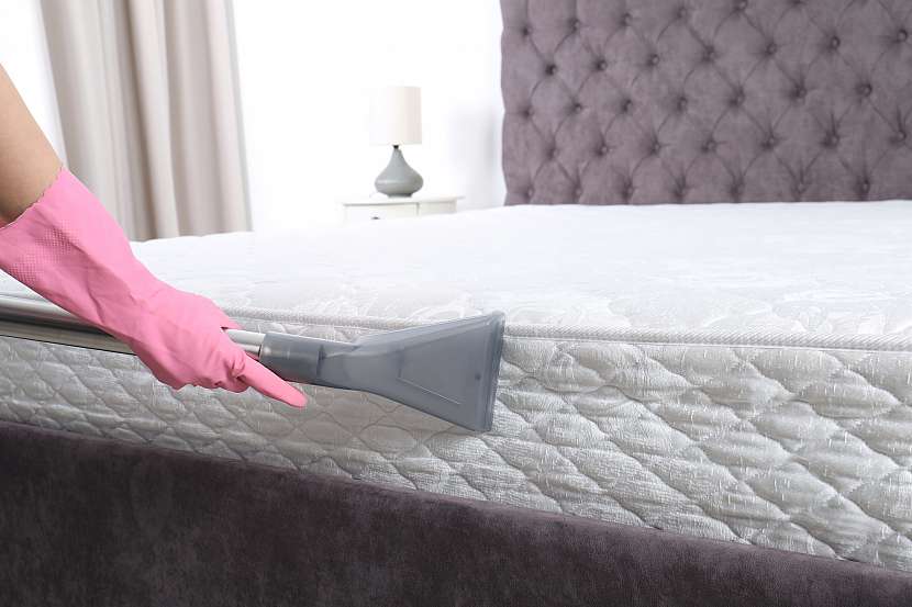 Pravidelné čištění matrace prodlouží její životnost (Zdroj: Depositphotos (https://cz.depositphotos.com))