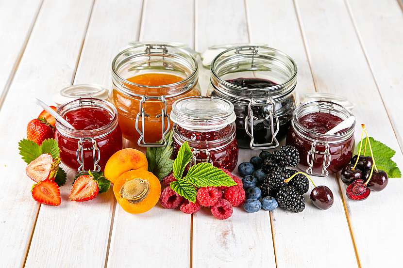 Zimní džemy a marmelády, to jsou vitamíny ve skleničce (Zdroj: Depositphotos (https://cz.depositphotos.com) 