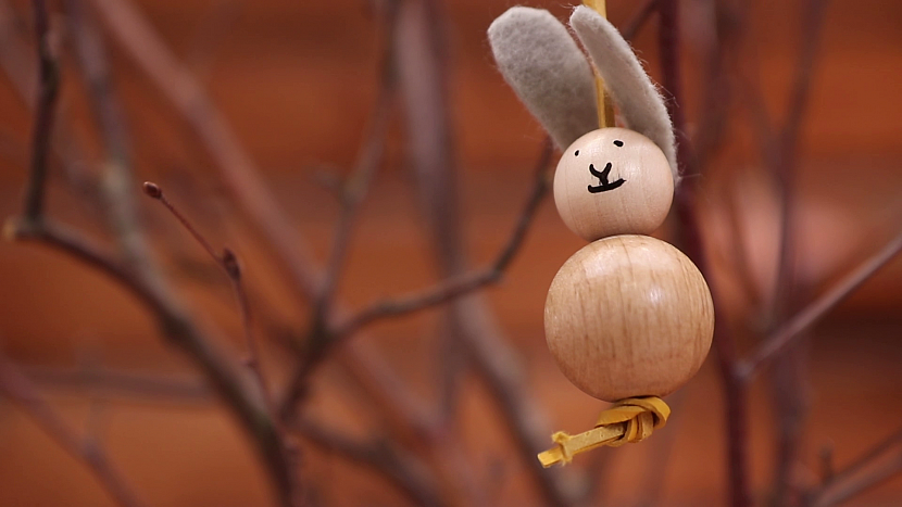 Jak si vyrobit veselý přívěsek ve tvaru zajíčka? (Zdroj: Prima DOMA)
