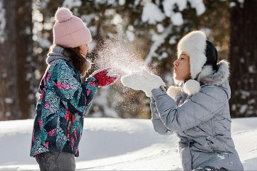 Zimní prázdniny jako z pohádky: Jak vykouzlit program, který bude bavit děti i vás