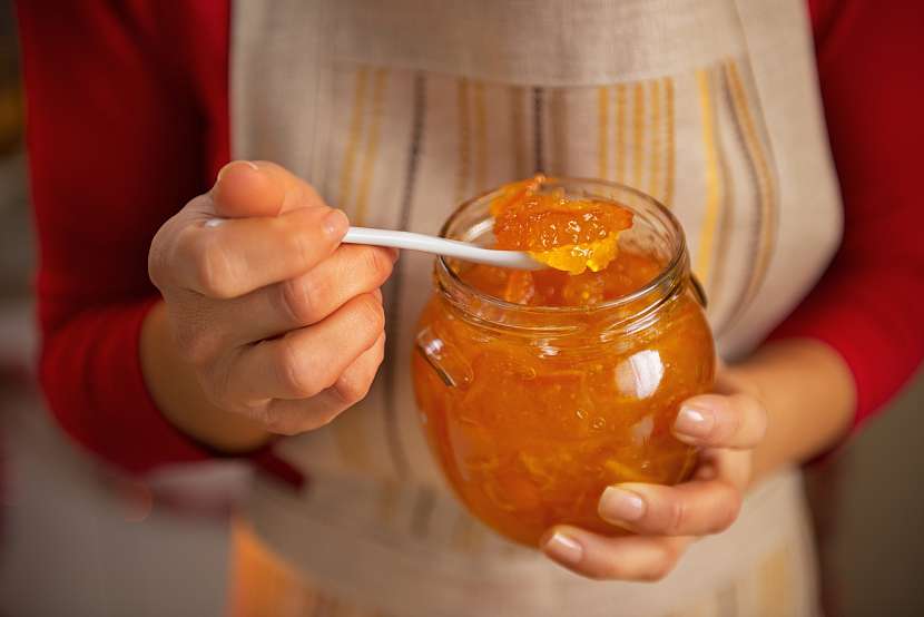 I pomerančová marmeláda může být výborným dárkem nejen pod stromeček