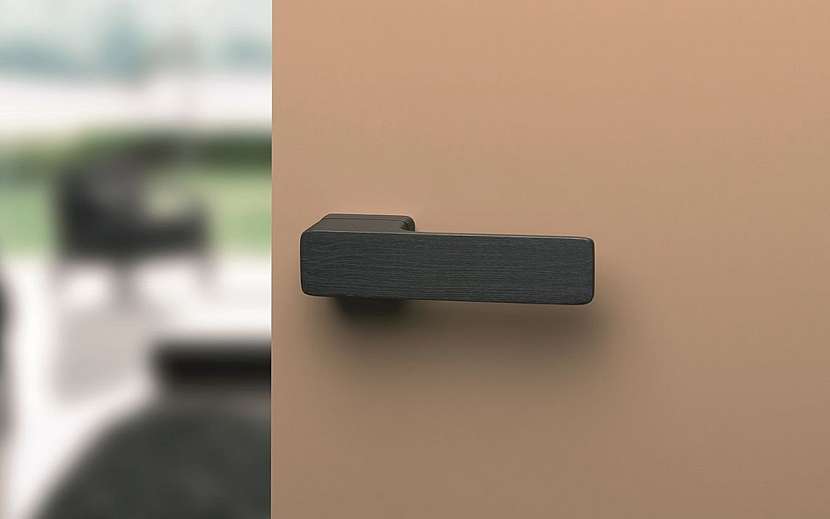 Klika MINIMAL černý chrom 3D, drásaný povrch.