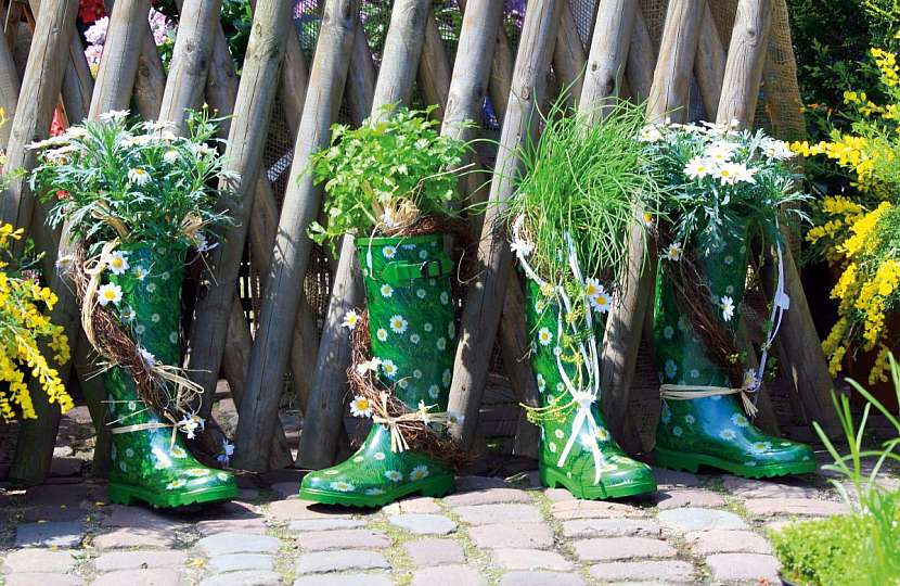 Balkon jako rozkvetlá i užitková zahrada