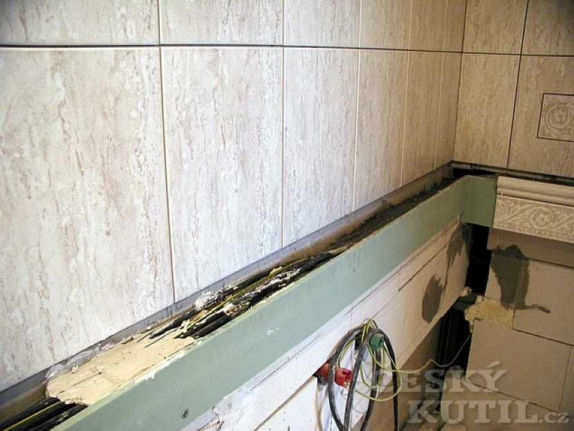 Rekonstrukce koupelny v paneláku – 1. díl