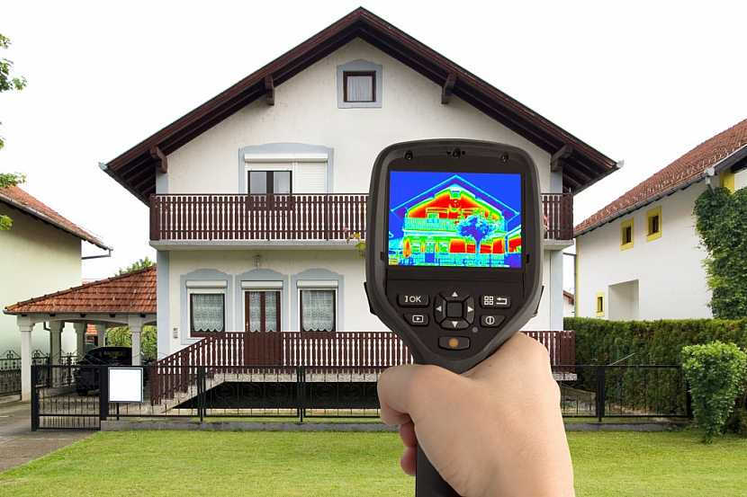 Potřebujete zjistit, zda váš dům trpí únikem tepla? Můžete zkusit buď měření termovizí nebo tzv. Blowerdoor test. Poradíme vám na koho se obrátit!