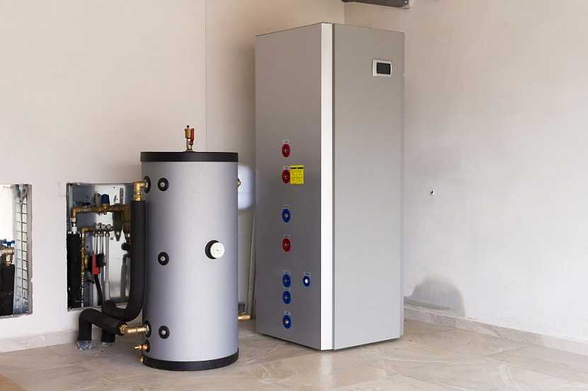 Vnitřní jednotka a akumulační nádrž tepelného čerpadla vzduch - voda