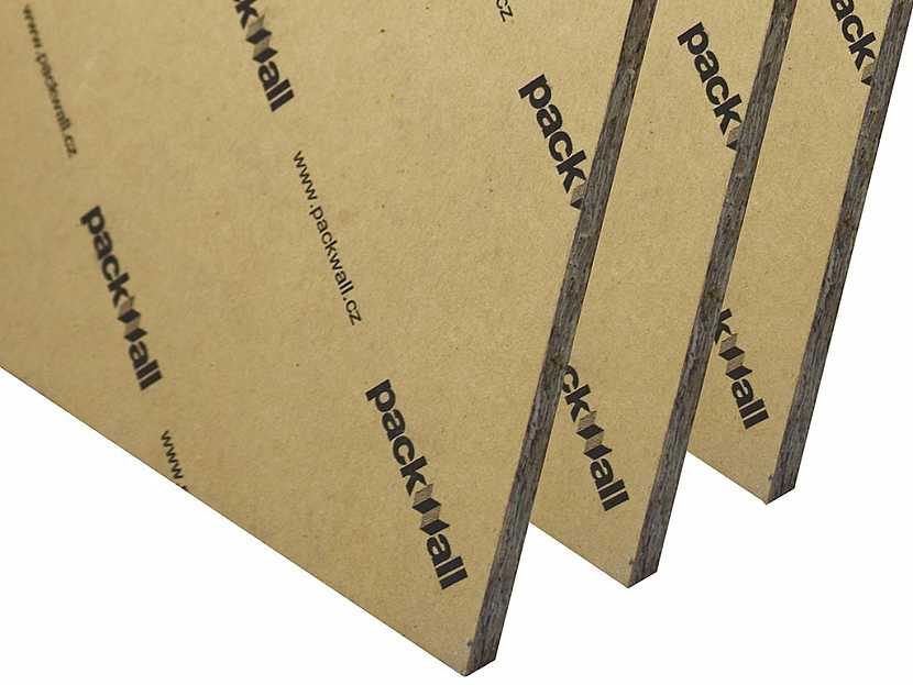 Česká společnost Flexibau uvedla na trh pod značkou PackWall plnohodnotnou alternativu běžně používaných deskových materiálů OSB a SDK.