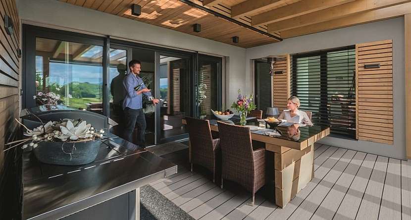 Na veletrhu Fensterbau Frontale 2018 představila společnost Inoutic zcela bezúdržbové terasy Terrace Massive Pro. Víte, proti čemu je povrch odolný?