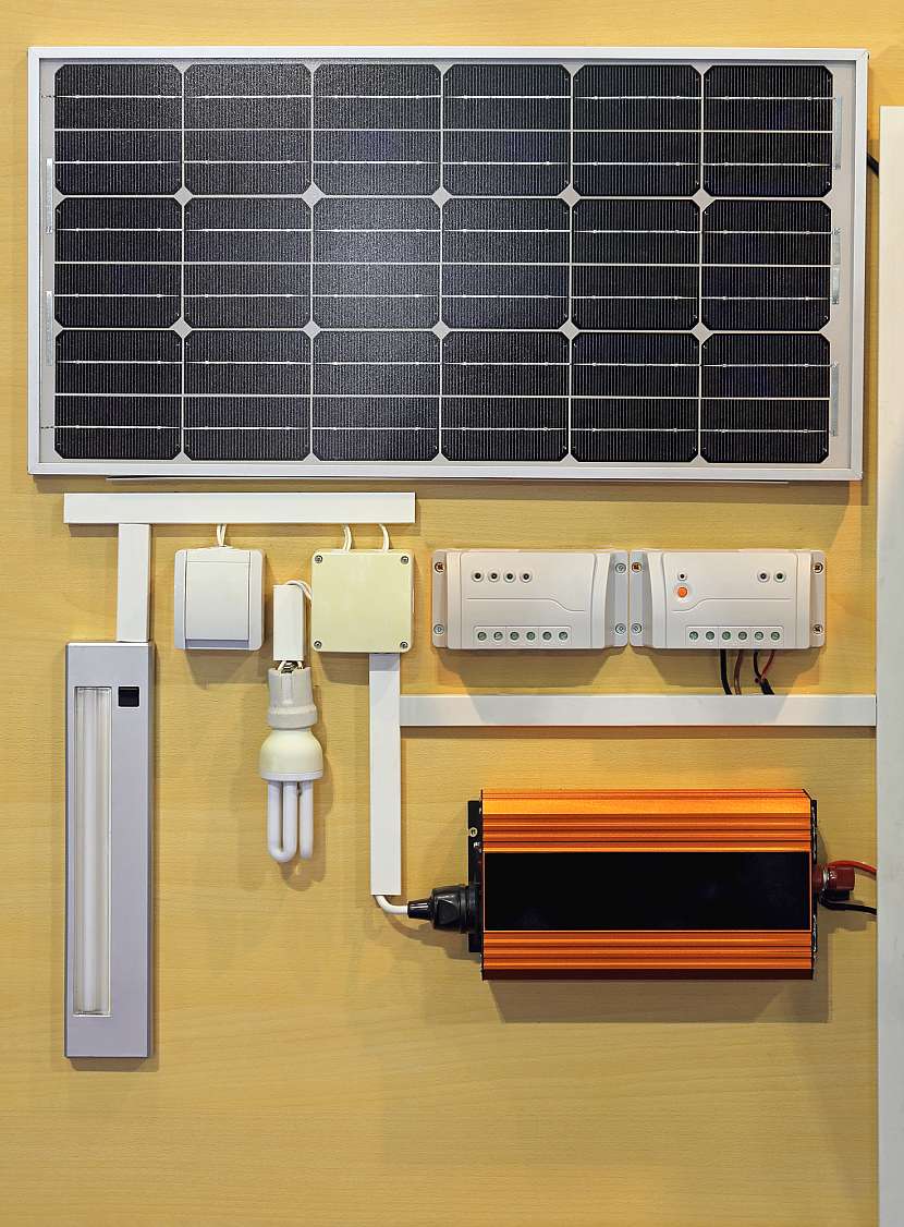 Model solárního systému s úložištěm