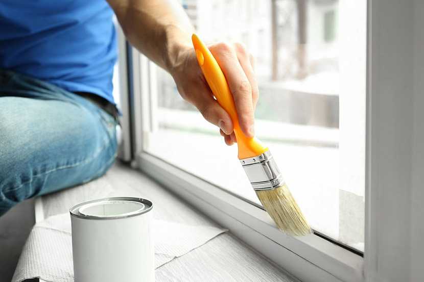 Jak často natírat dřevěná okna?