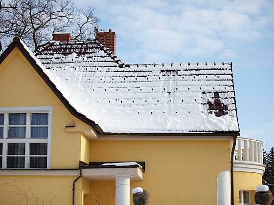 Střecha nejvíce trpí v zimě, jak ji připravit?