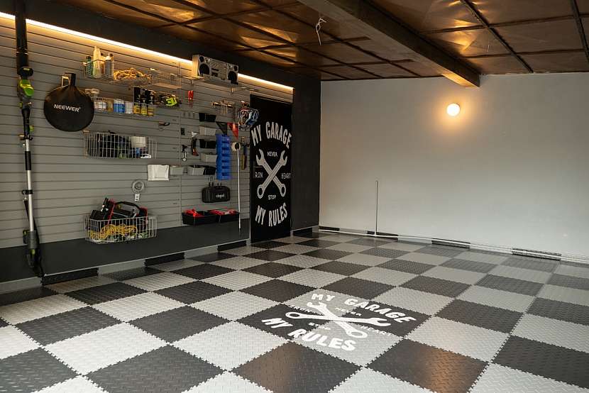 Čím vylít podlahu v garáži?