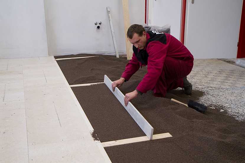 Nová podlaha snadno a rychle - suchá plovoucí podlaha