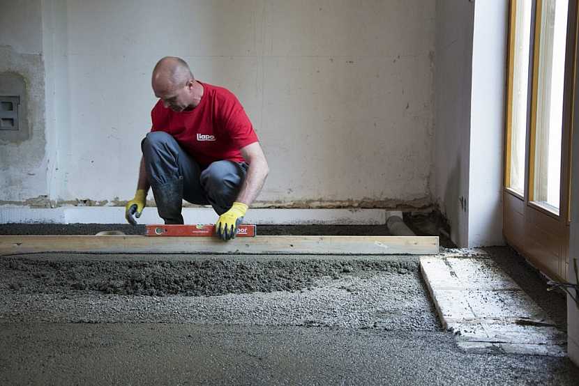 Lehký beton Liapor Mix nezatíží svou hmotností stávající konstrukce a jeho aplikace je rovněž velmi rychlá.