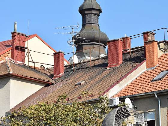 Kontrola a oprava střechy na jaře je důležitá (Zdroj: HPI-CZ)
