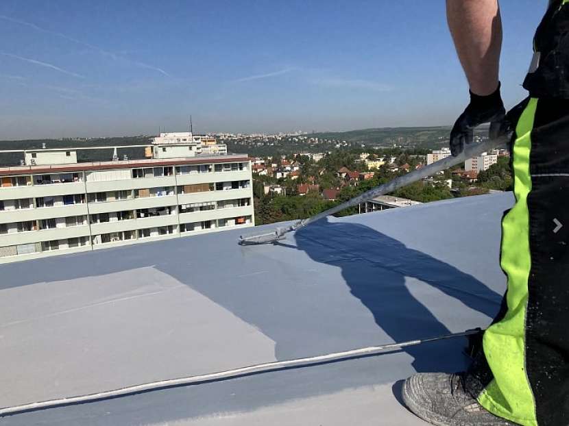 Rekonstrukce plochých střech na bytových domech je nezbytností