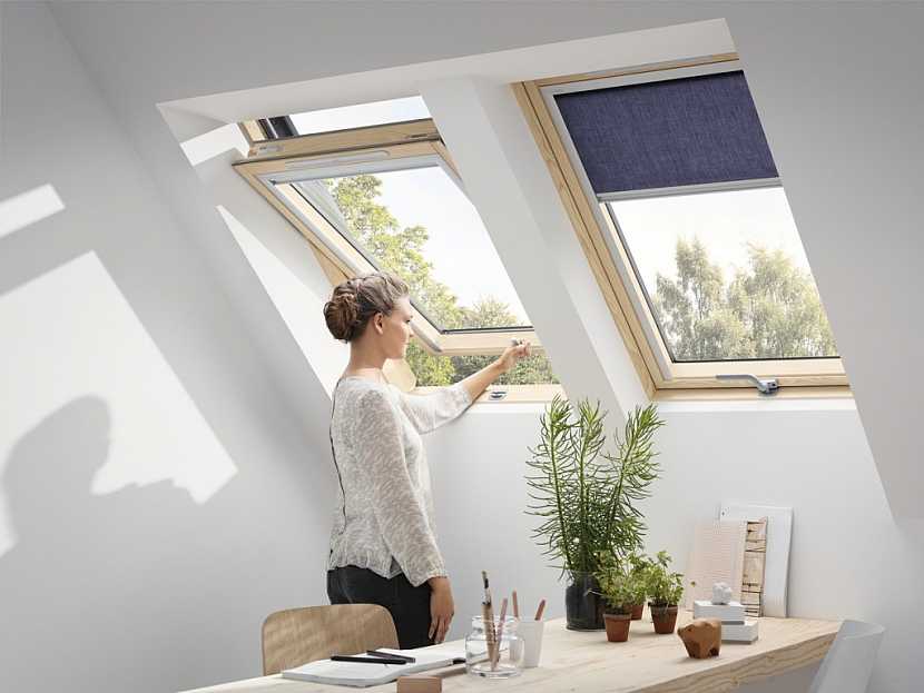 Přemýšlíte, jak správně umístit střešní okna? V tomto článku pro vás mámě několik tipů na umístění střešních oken s horním a dolním ovládáním.