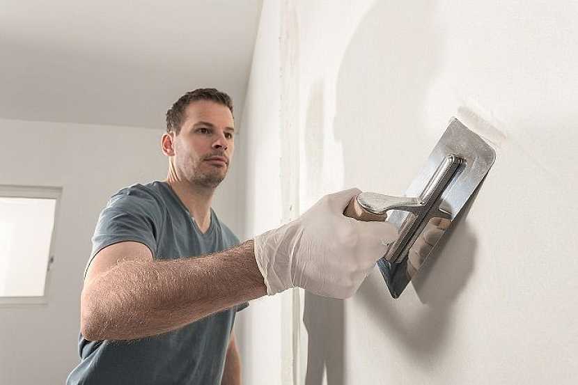 Jak štukovat stěny a strop? Technika štukování zajistí čistý a hladký povrh. Nechte se inspirovat praktickými radami odborníků, jak správně štukovat.
