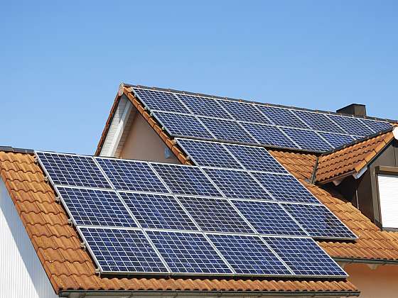 Fotovoltaika s baterií jako řešení pro každý rodinný dům (Zdroj: Dephositphotos)