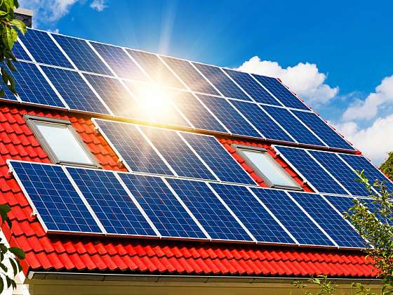 otevřít: I do plechových střech lze udělat bezpečné prostupy pro fotovoltaiku