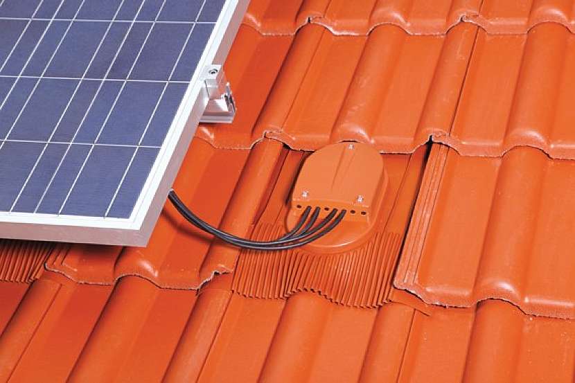 Že střechy dokážou vyrábět elektřinu pro náš dům už není žádná novinka. SOLAR-LINE od společnost HPI Vám ušetří hodně peněz!